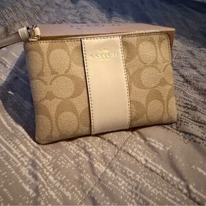 Coach wristlet NEW